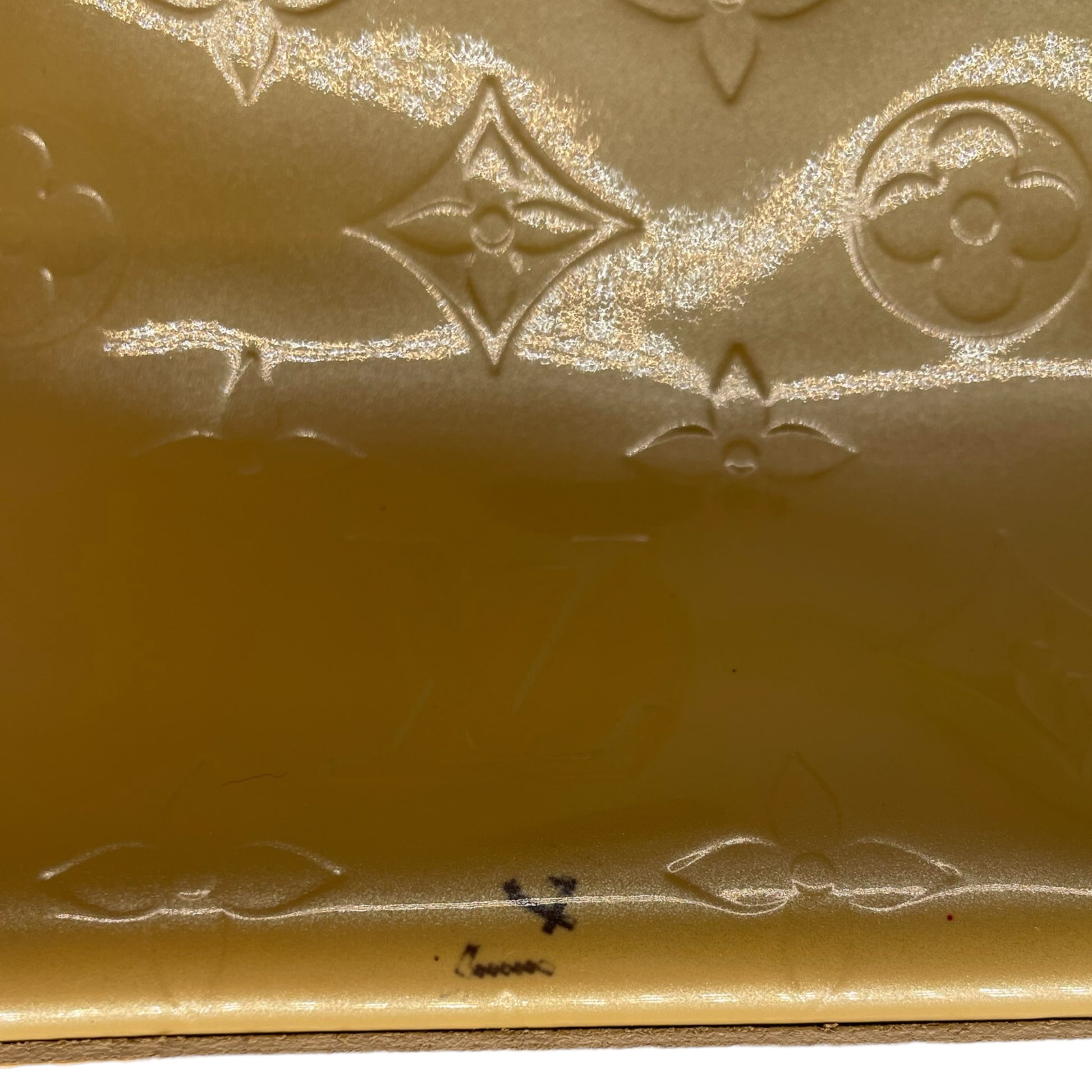 Louis Vuitton Monogram Vernis Wilshire PM Satchel (SHF-21150) – LuxeDH